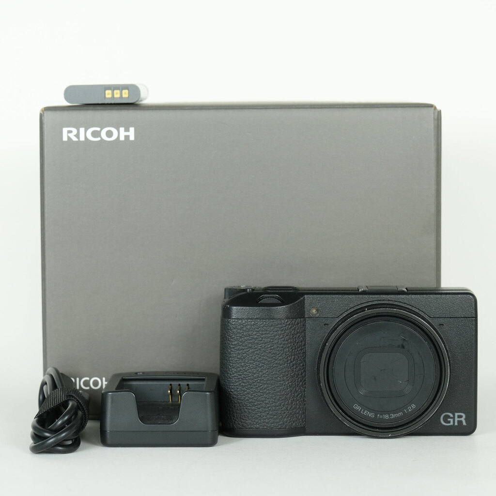 RICOH GR III