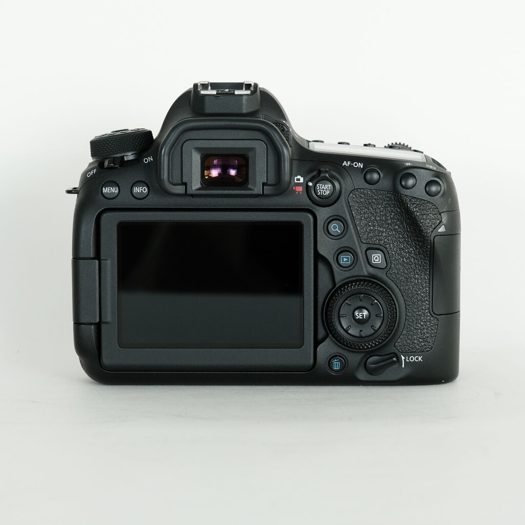 Canon EOS 6D Mark II