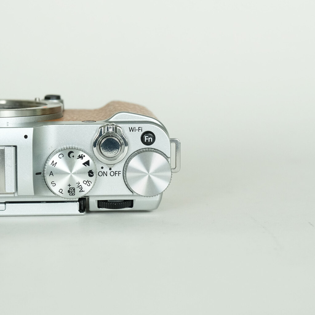FUJIFILM X-A2 ボディ ブラウン