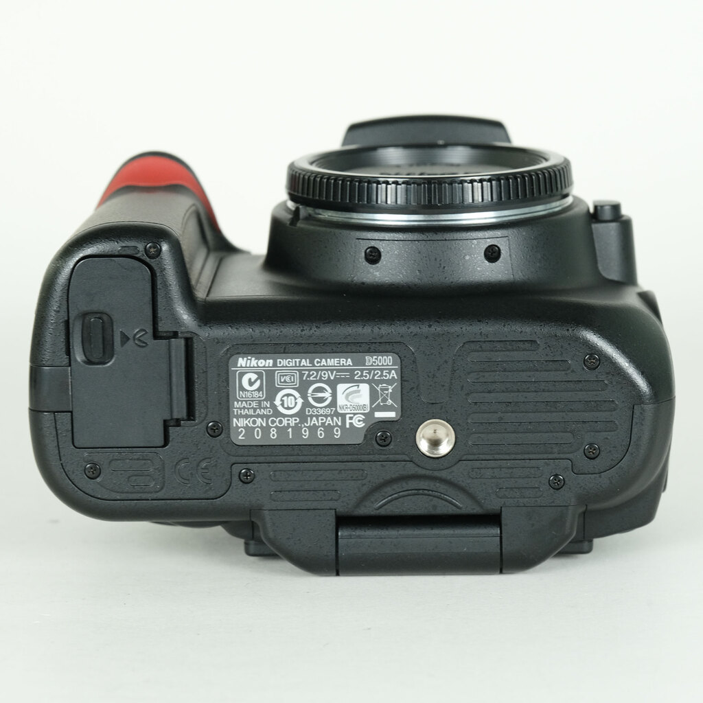 Nikon D5000 ボディ