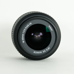 Nikon AF-S DX NIKKOR 18-55mm F3.5-5.6 G VR