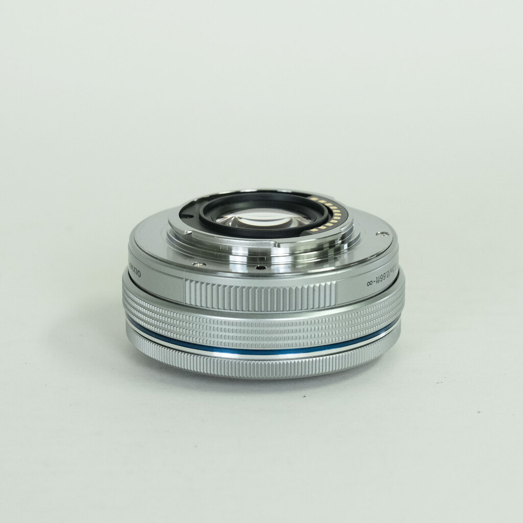 OLYMPUS M.ZUIKO DIGITAL ED 14-42mm F3.5-5.6 シルバー