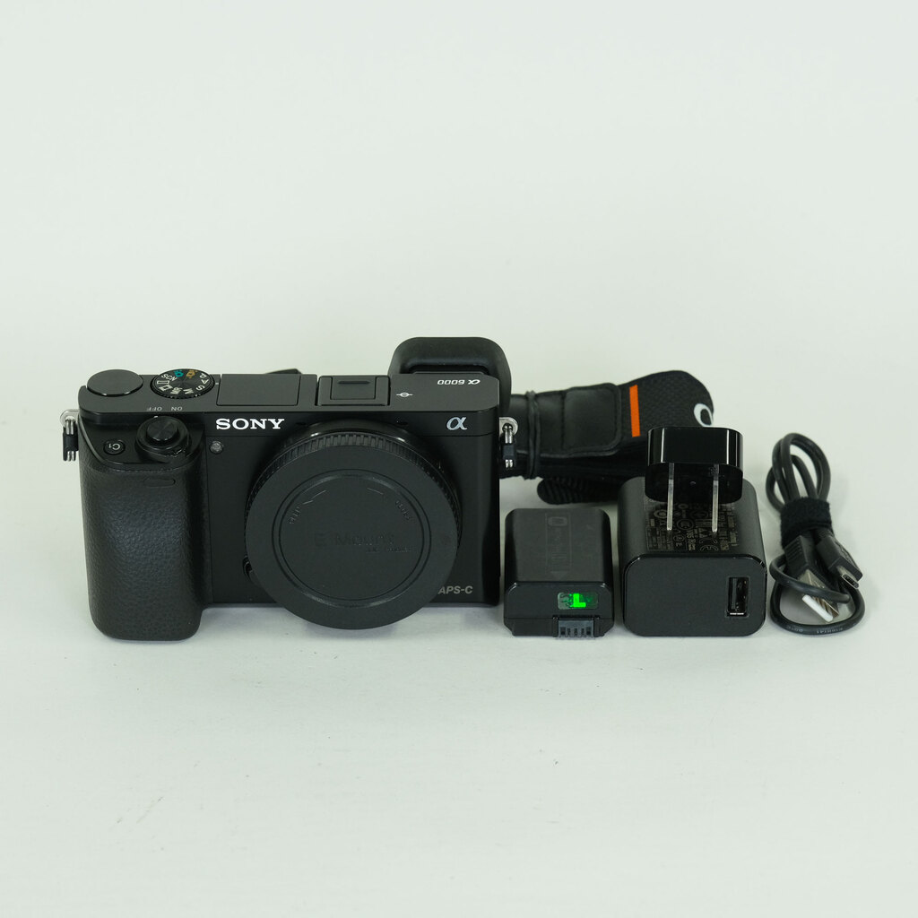 SONY α6000(ILCE-6000) SONY α6000(ILCE-6000)