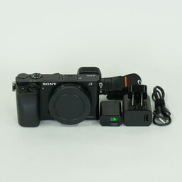 SONY α6000(ILCE-6000) SONY α6000(ILCE-6000)