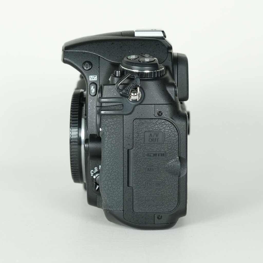Nikon D300S ボディの出品 | ONE SCENE（ワンシーン）