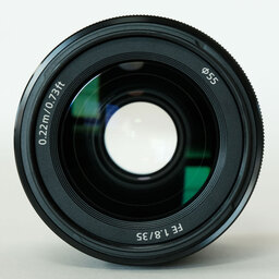 SONY FE 35mm F1.8 SEL35F18F SONY FE 35mm F1.8 SEL35F18F