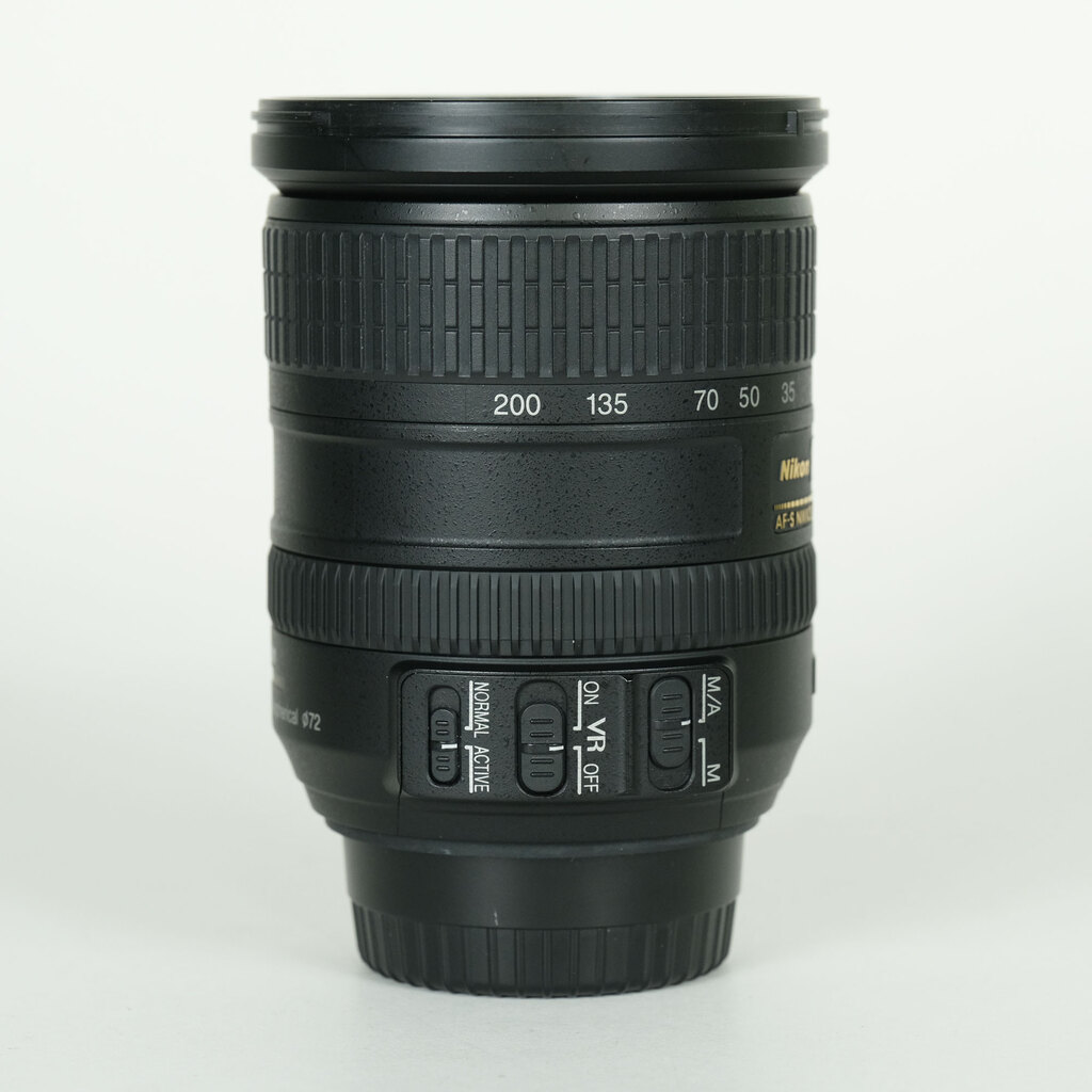 Nikon AF-S DX VR Zoom-Nikkor 18-200mm F3.5-5.6G IF-ED