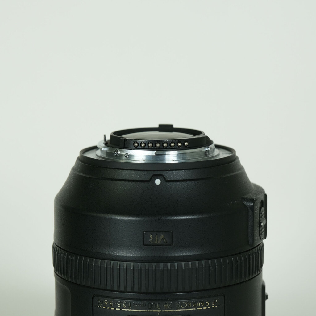Nikon AF-S NIKKOR 28-300mm f/3.5-5.6G ED VR