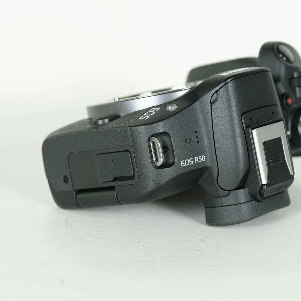 Canon EOS R50の出品 | ONE SCENE（ワンシーン）