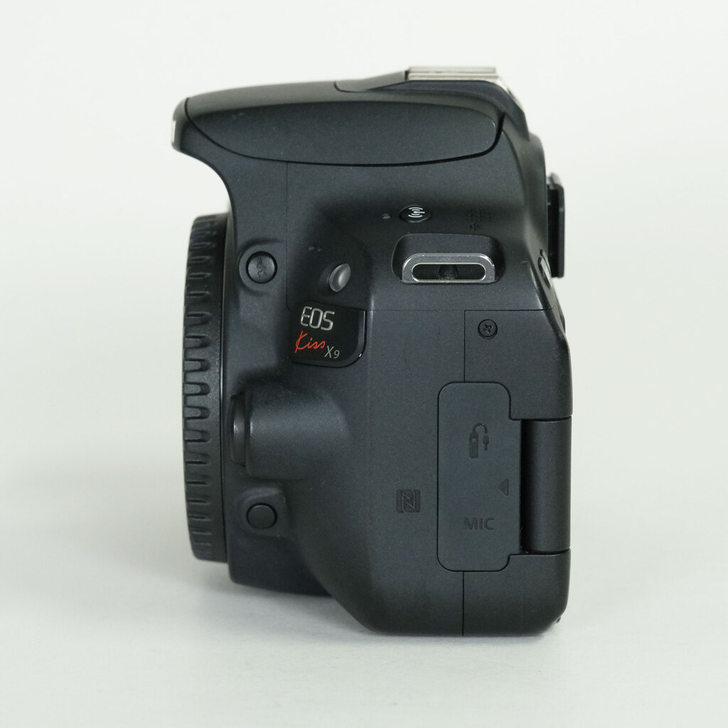 Canon EOS Kiss X9