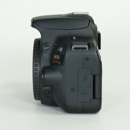 Canon EOS Kiss X9