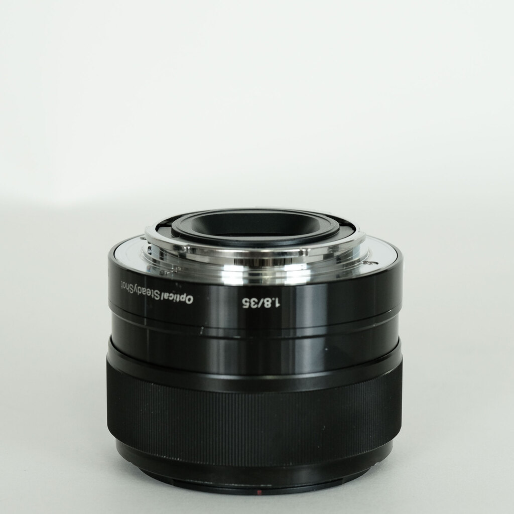 SONY E 35mm F1.8 OSS SEL35F18