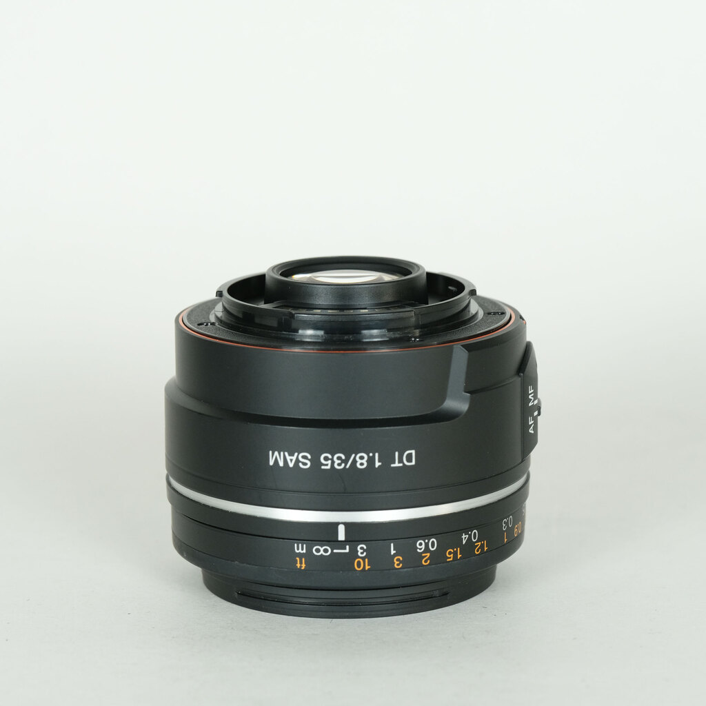 SONY DT 35mm F1.8 SAM SAL35F18の出品 | ONE SCENE（ワンシーン）