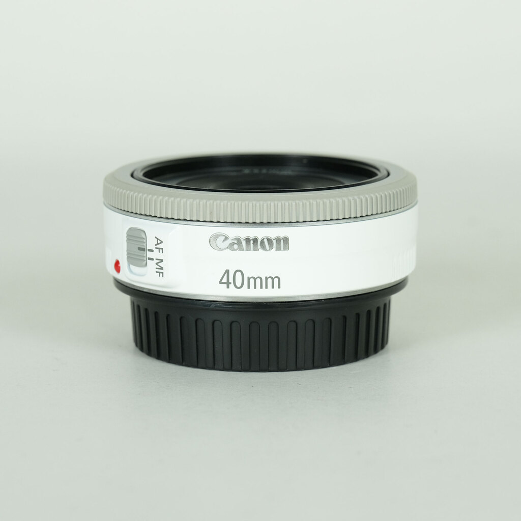Canon EF40mm F2.8 STM ホワイトの出品 | ONE SCENE（ワンシーン）