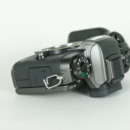 Canon EOS M5