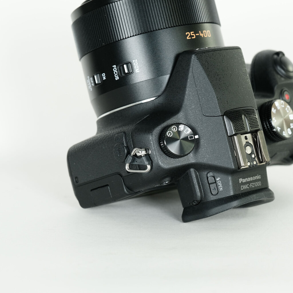 Panasonic LUMIX DMC-FZ1000