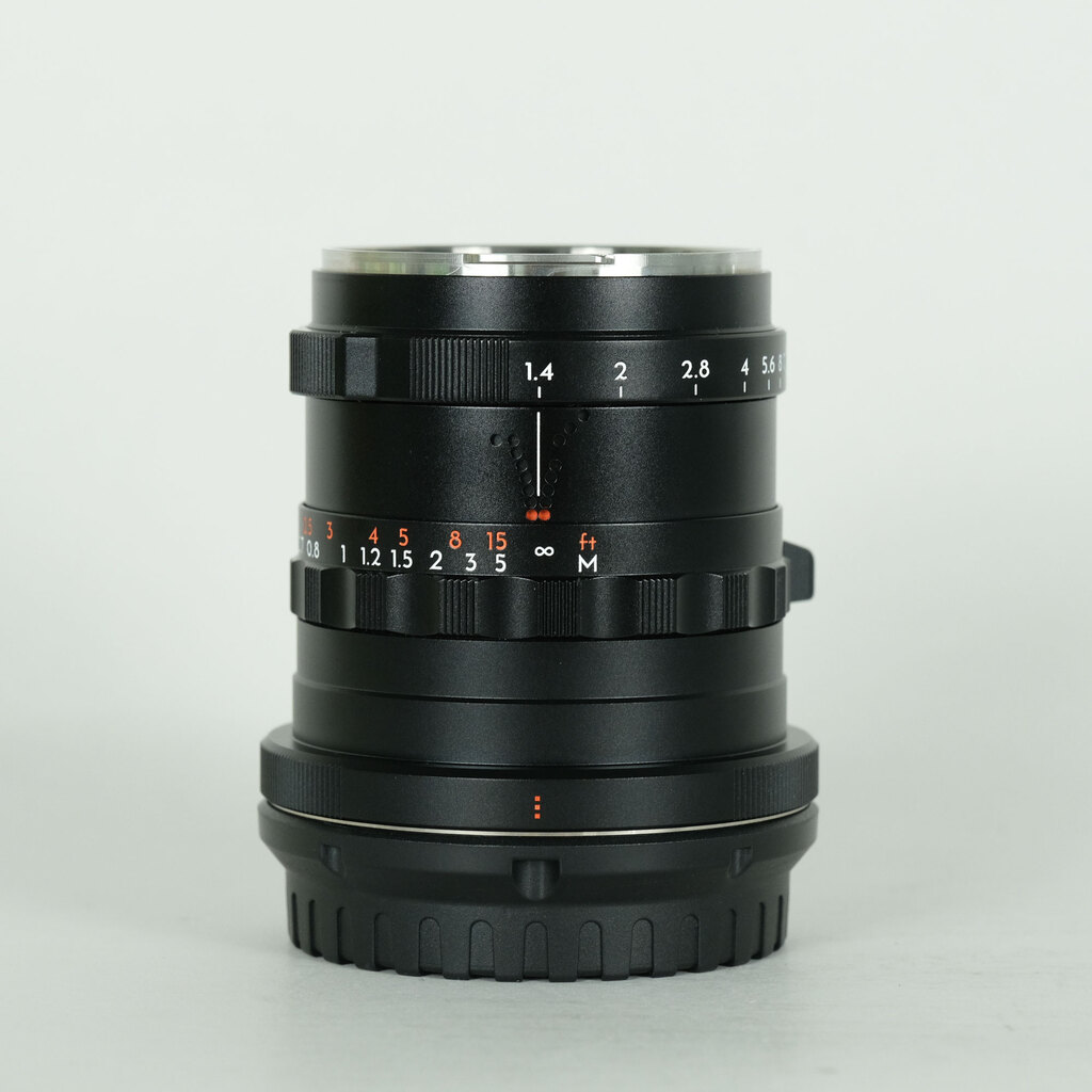 Thypoch Simera 50mm f/1.4 ASPH. �j�R��Z�p�@�u���b�N