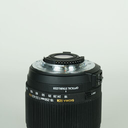 SIGMA 18-250mm F3.5-6.3 DC OS HSM [ニコンF用]