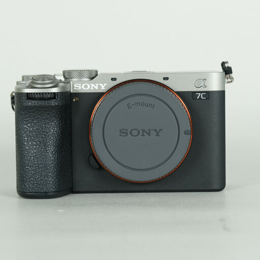 SONY α7C II（ILCE-7CM2）を徹底解説。α7 IVを凌駕する部分も | ONE