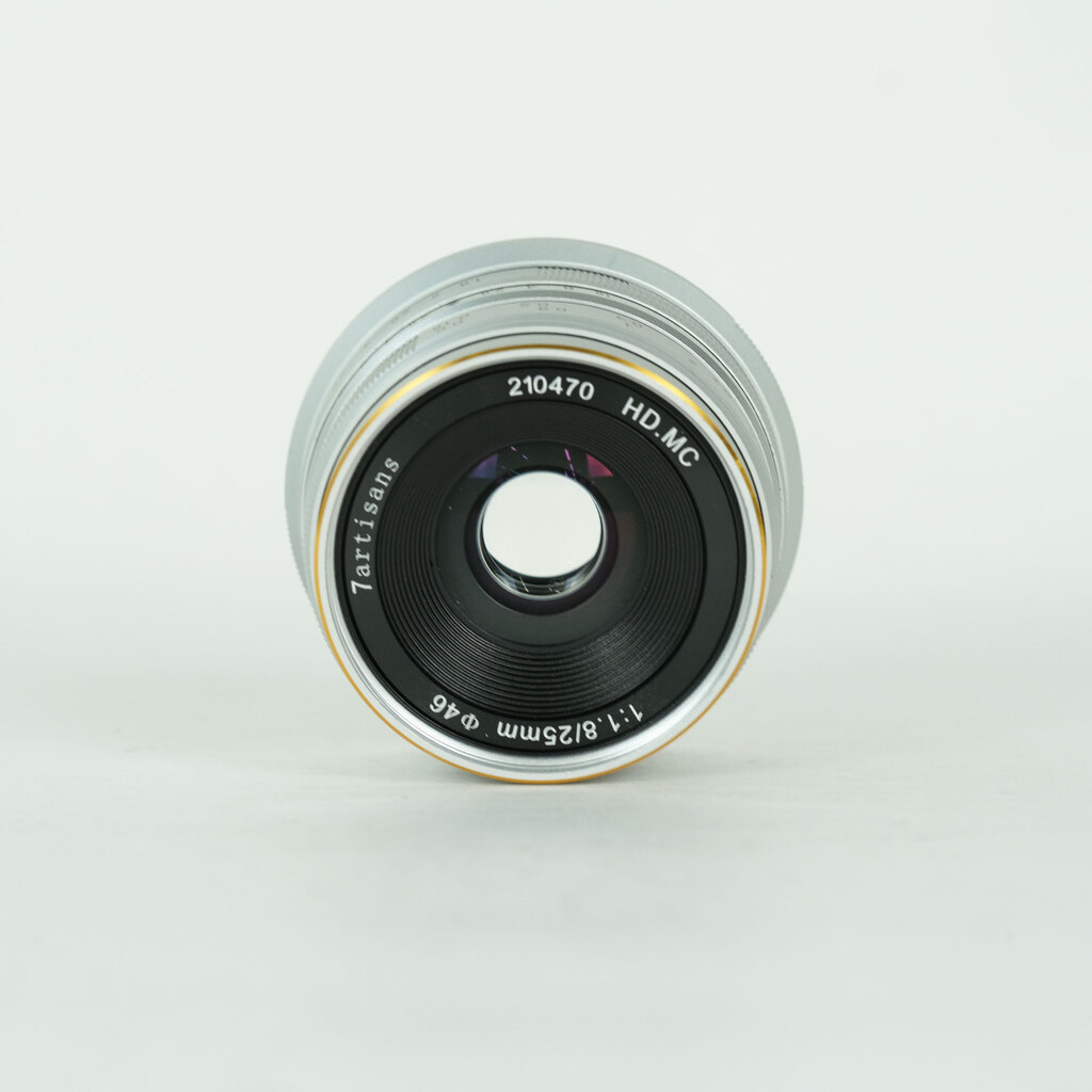 七工匠 7artisans 25mm F1.8 (フジフイルムX用) シルバーの出品 | ONE