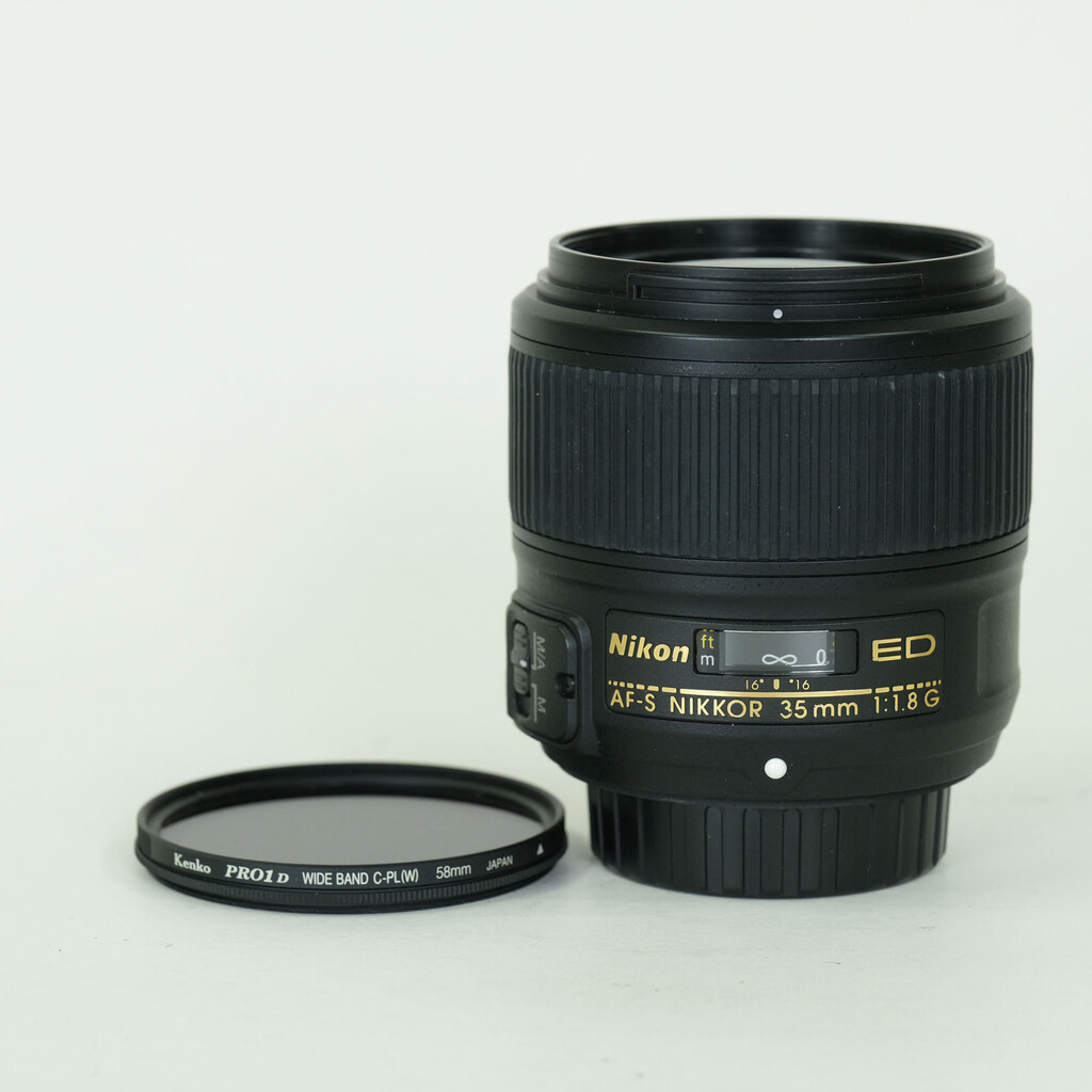 Nikon AF-S NIKKOR 35mm f/1.8G ED Nikon AF-S NIKKOR 35mm f/1.8G ED
