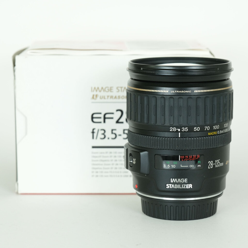 Canon EF28-135mm F3.5-5.6 IS USM