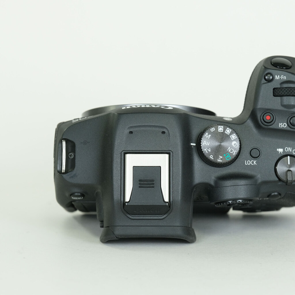 Canon EOS R7 Canon EOS R7