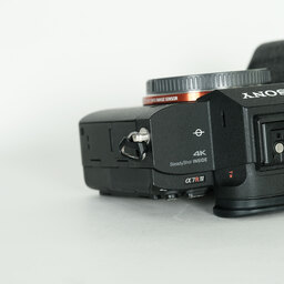 SONY α7RIV ボディ ILCE-7RM4A   【後期モデル 液晶下部にSONYロゴなし】