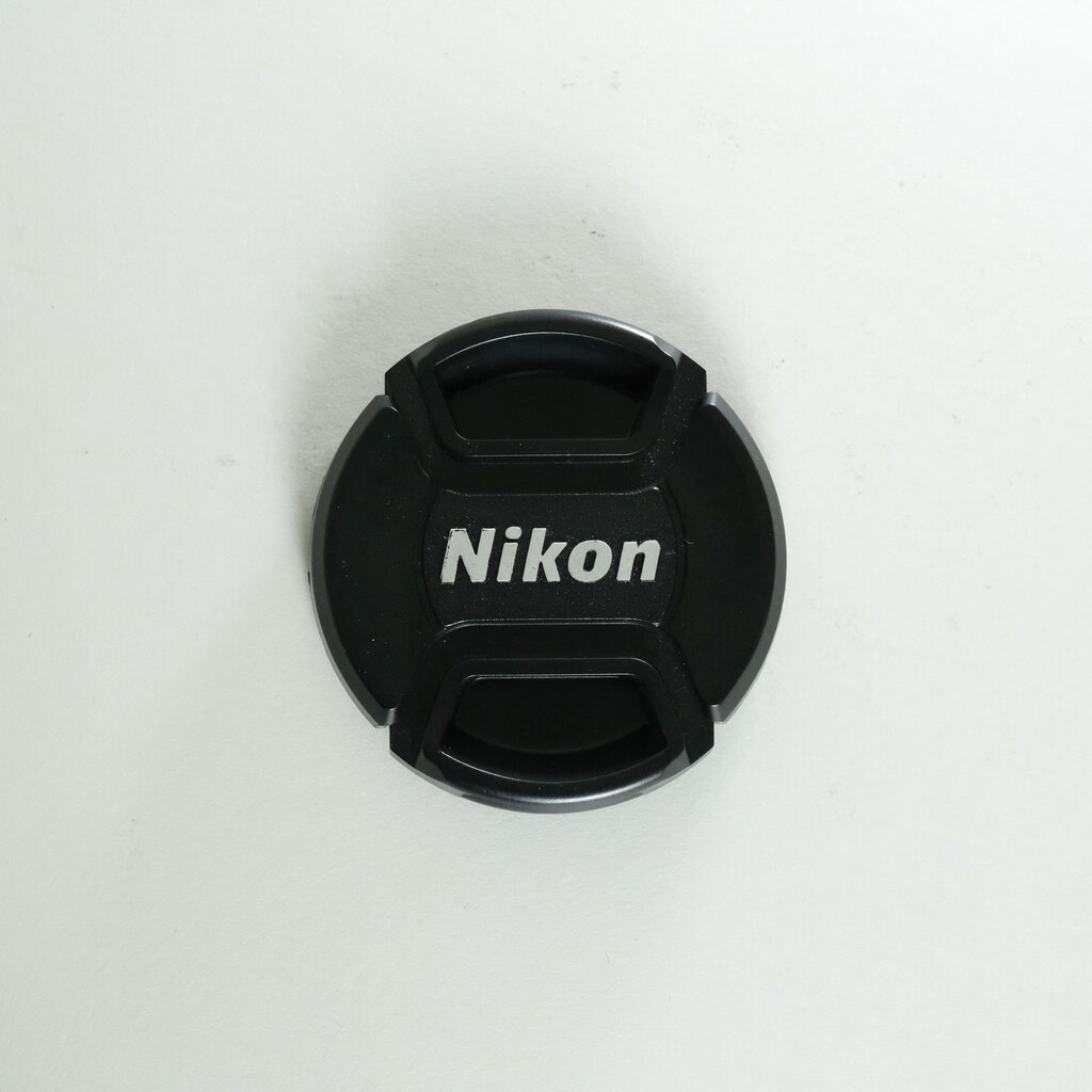 Nikon AF-S DX NIKKOR 18-55mm F3.5-5.6 G VR