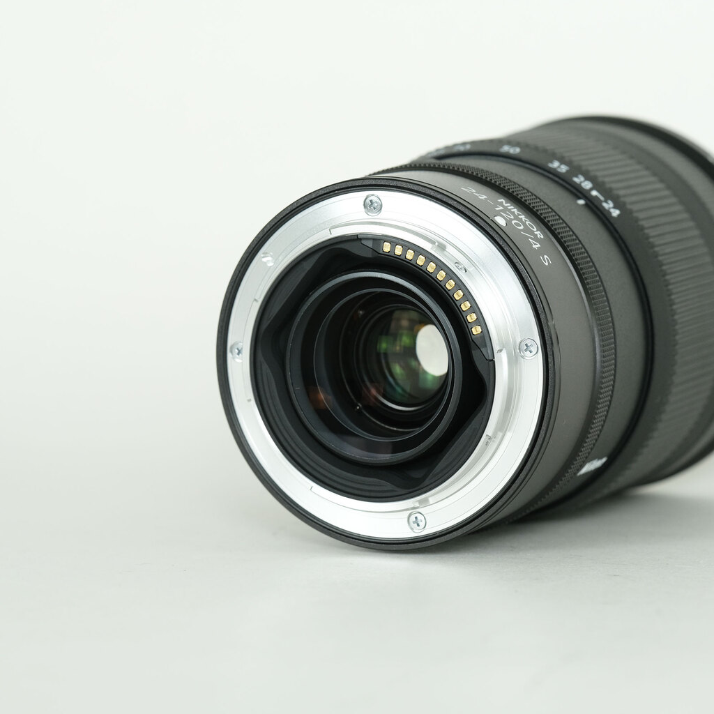 Nikon NIKKOR Z 24-120mm f/4 S Nikon NIKKOR Z 24-120mm f/4 S