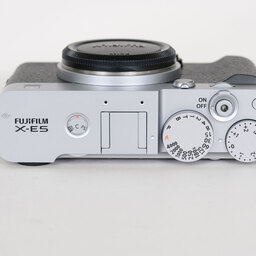 FUJIFILM X-E5
