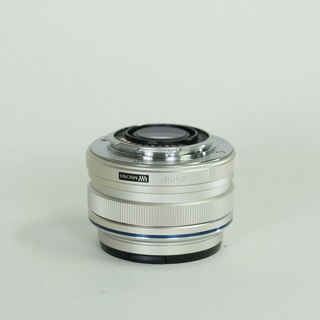 OLYMPUS M.ZUIKO DIGITAL 17mm F1.8