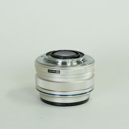 OLYMPUS M.ZUIKO DIGITAL 17mm F1.8