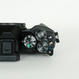 OLYMPUS OM-D E-M10 Mark III