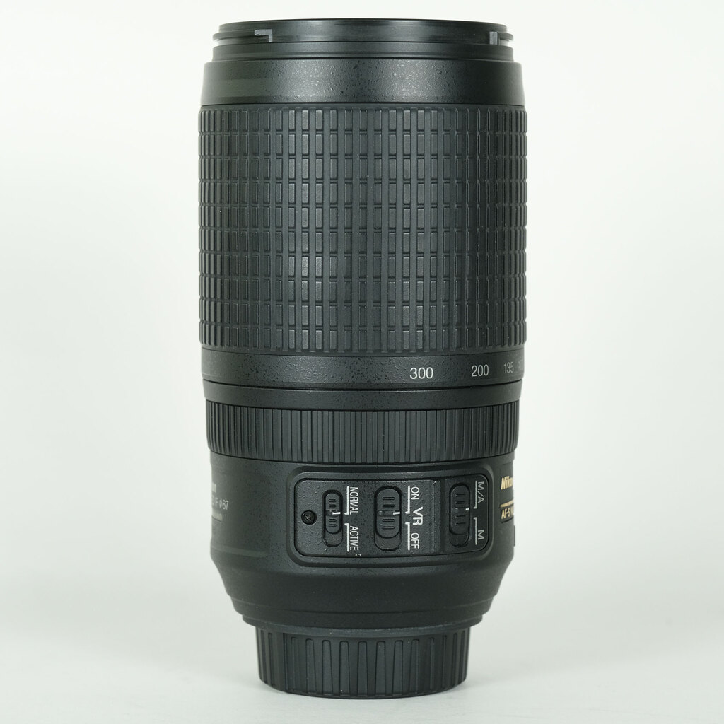 Nikon AF-S VR Zoom-Nikkor 70-300mm F4.5-5.6G IF-ED
