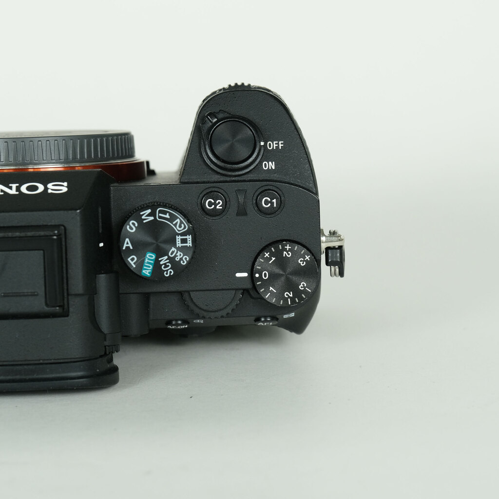 SONY α7 III（ILCE-7M3）の出品 | ONE SCENE（ワンシーン）