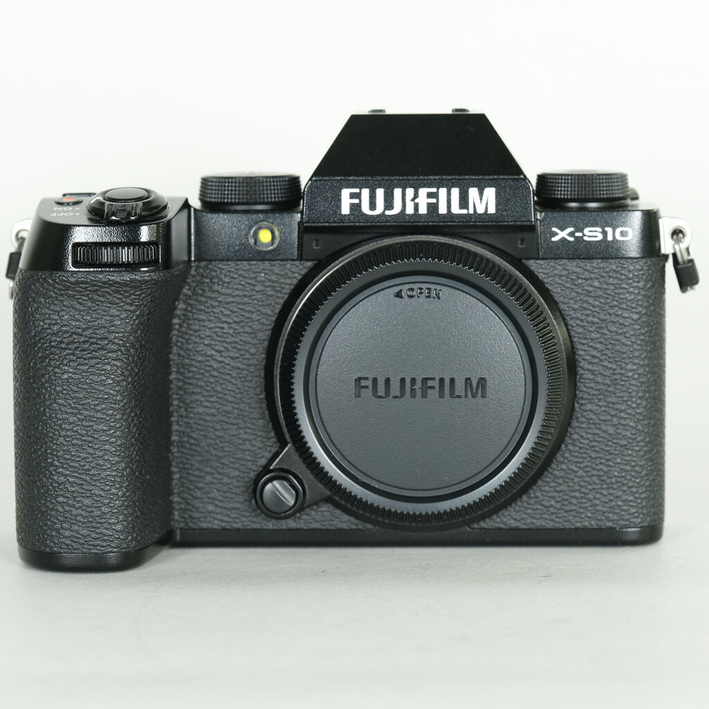 FUJIFILM X-S10 ボディ 中古価格比較 - 価格.com