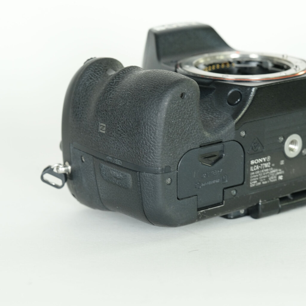 SONY α77IIボディ ILCA-77M2