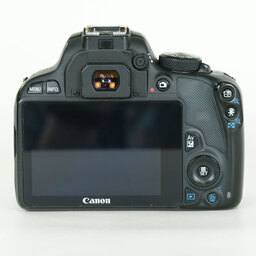 Canon EOS Kiss X7