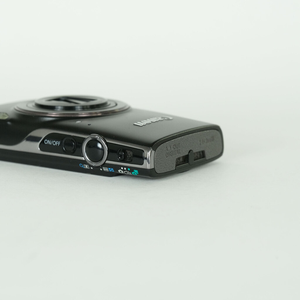 Canon IXY 650 ブラック