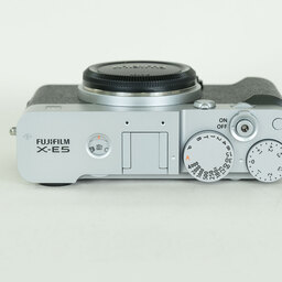 FUJIFILM X-E5