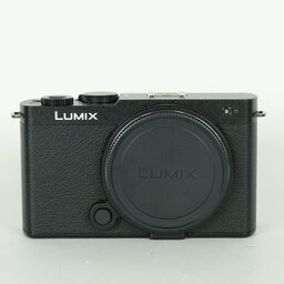 Panasonic LUMIX DC-S9