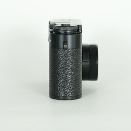 FUJIFILM X half X-HF1