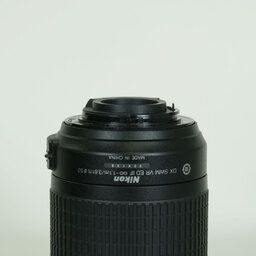 Nikon AF-S DX VR Zoom-Nikkor 55-200mm F4-5.6G IF-ED Nikon AF-S DX VR Zoom-Nikkor 55-200mm F4-5.6G IF-ED