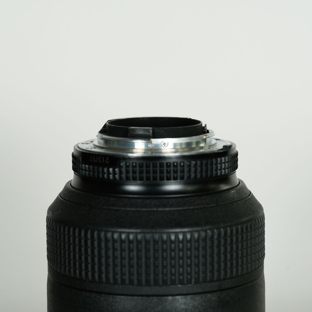 Nikon AF-S ED 28-70mm F2.8 D ブラック