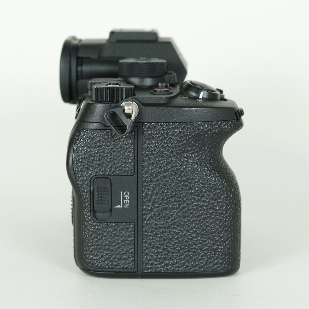 SONY α7 IV(ILCE-7M4) SONY α7 IV(ILCE-7M4)
