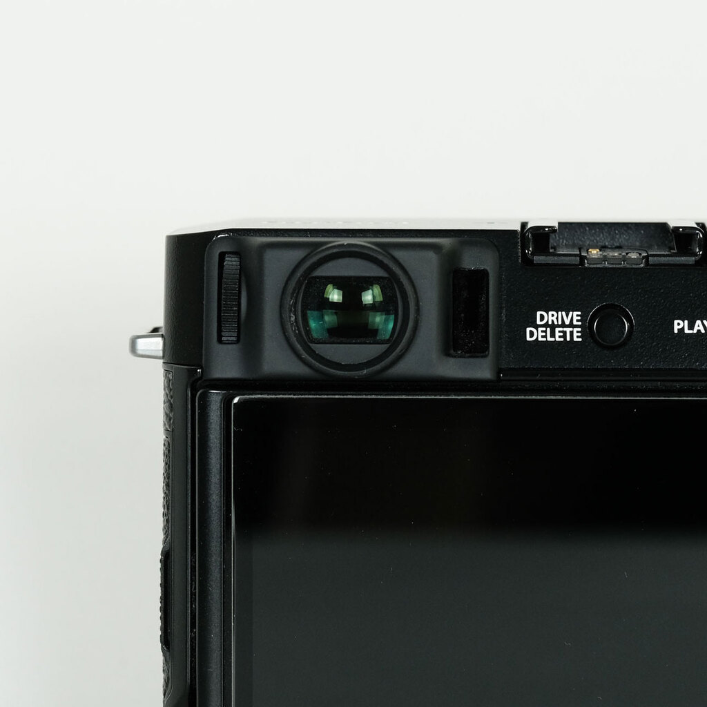 FUJIFILM X-E4