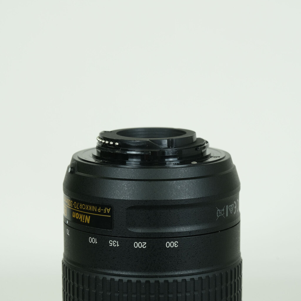 Nikon AF-P DX NIKKOR 70-300mm f/4.5-6.3G ED VR Nikon AF-P DX NIKKOR 70-300mm f/4.5-6.3G ED VR