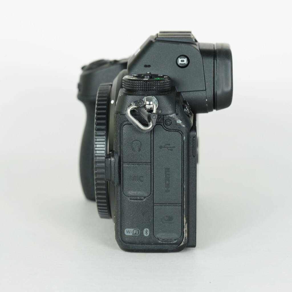 Nikon Z7 [�{�f�B]