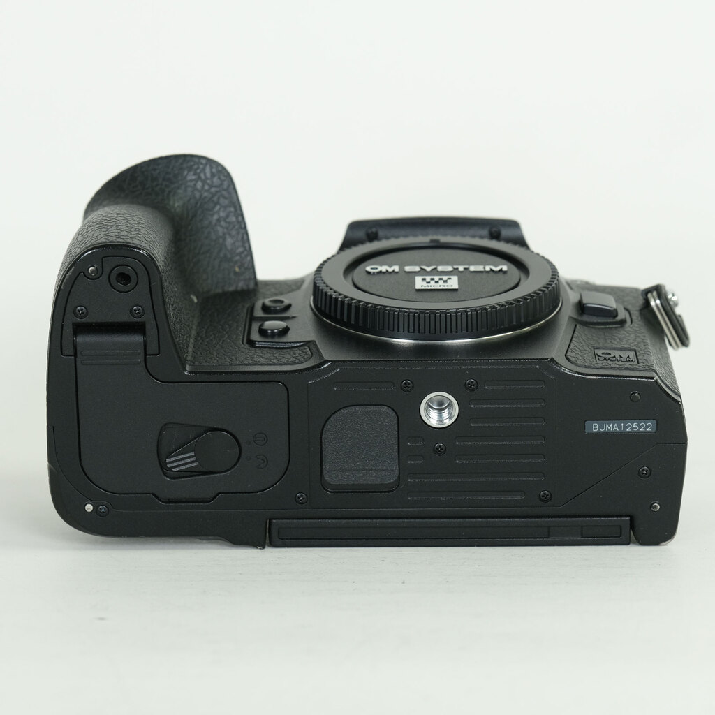 OM SYSTEM OM-1